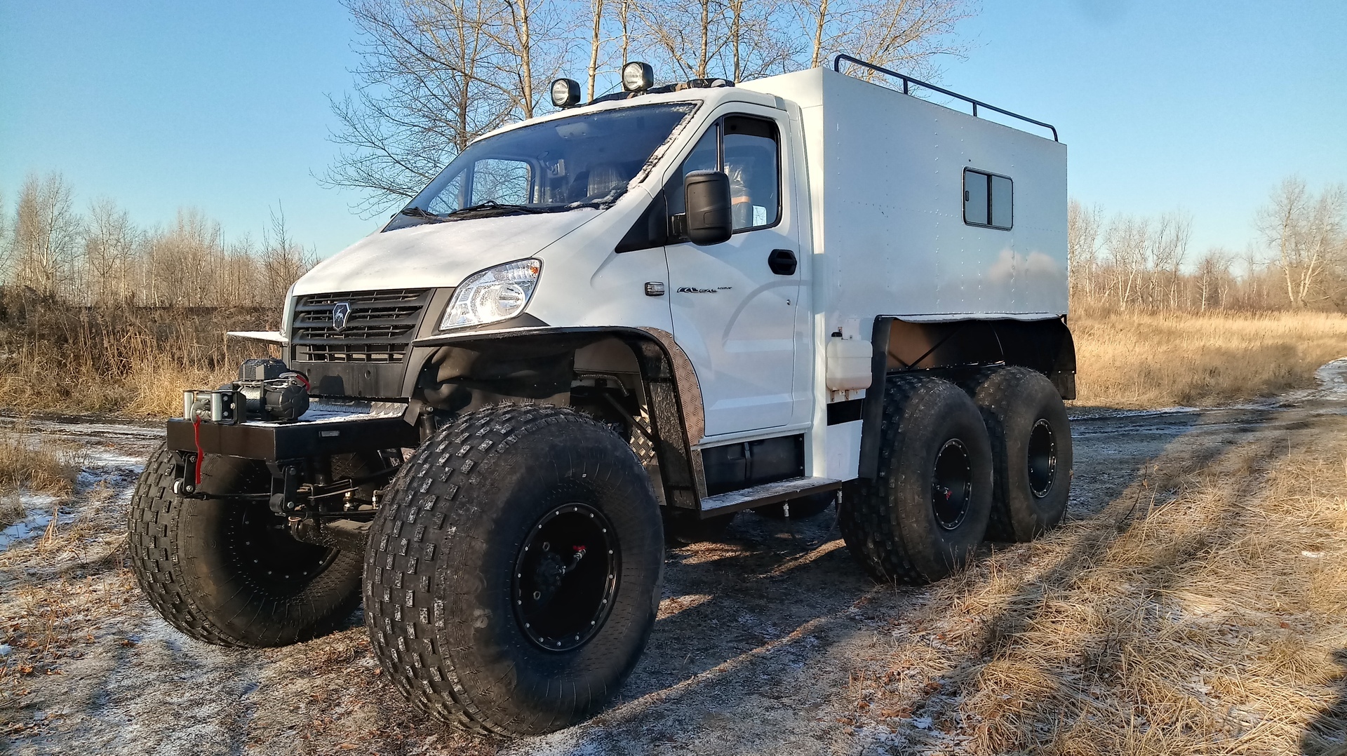 Снегоболотоходы с тремя ведущими осями